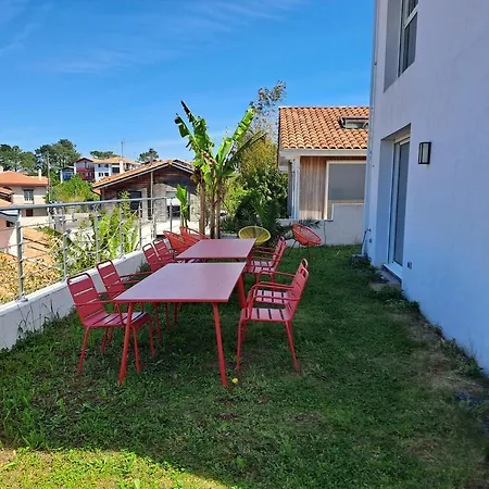 Maison Moderne, Pres Des Plages Et De La Foret.